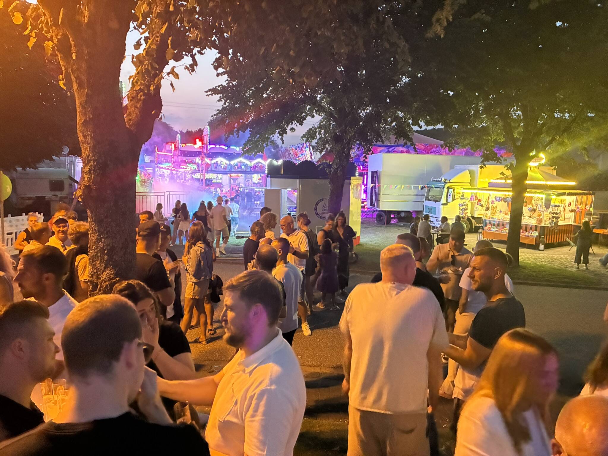 Abendstimmung Kirmesplatz 2025
